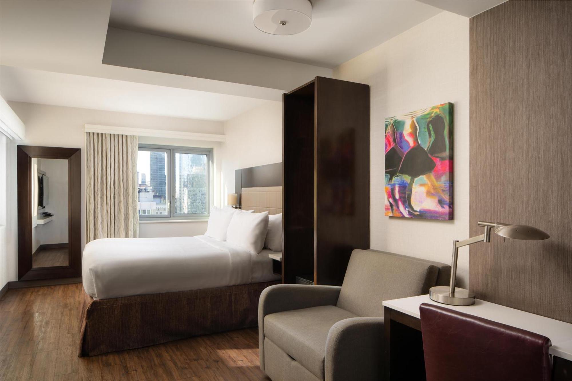 Suite Monolocale King con Vista e Accesso Ospiti Ipoudenti
