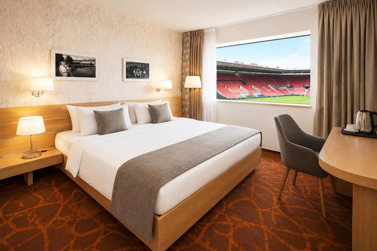 Chambre Double Supérieure avec Vue sur le Stade