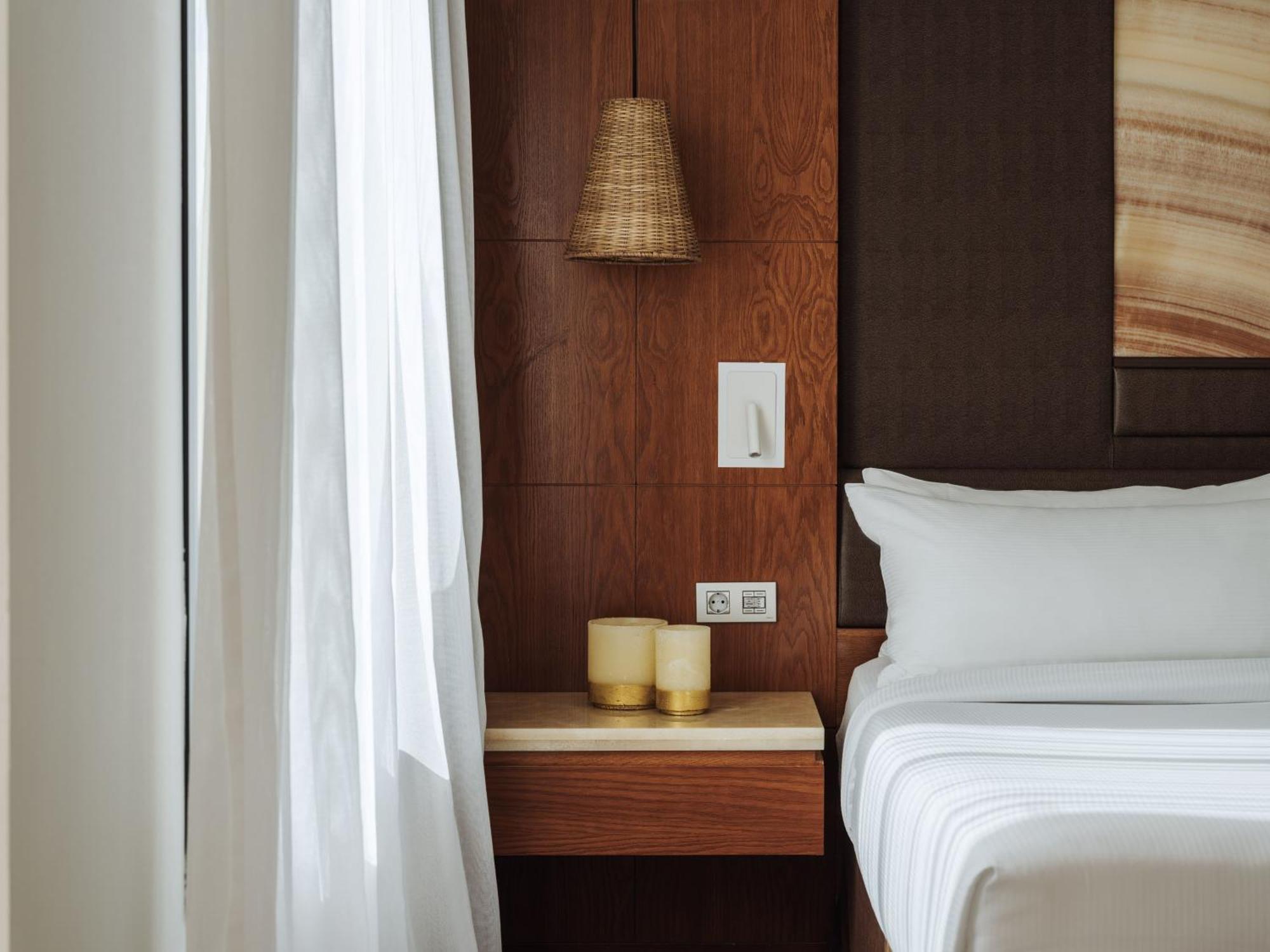 RedLevel Junior Suite Große Terrasse und Whirlpool