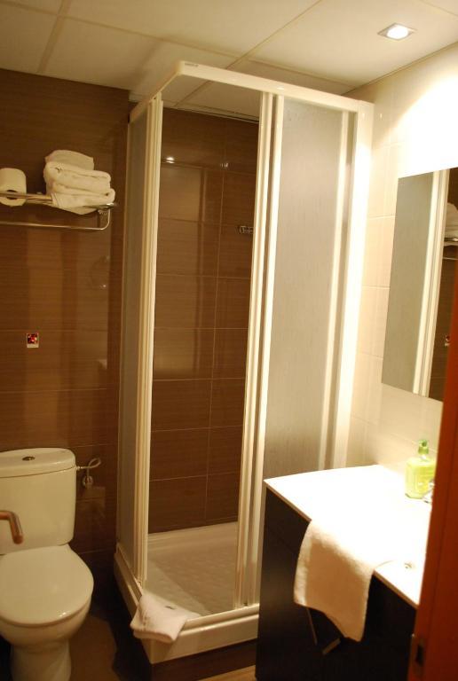 Chambre Double ou Lits Jumeaux avec Lit d'Appoint
