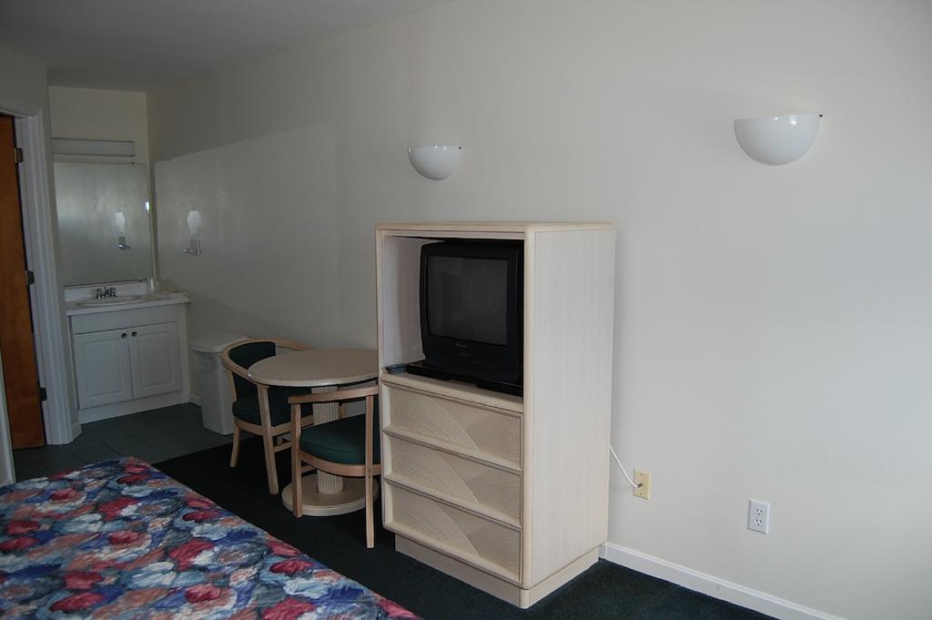 Standard King Room