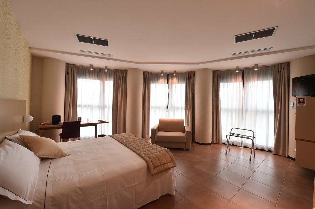 Junior Suite,318828201:JPEG