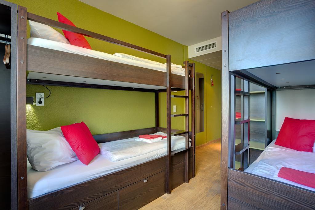 Posto Letto in Dormitorio Femminile per 4 Persone