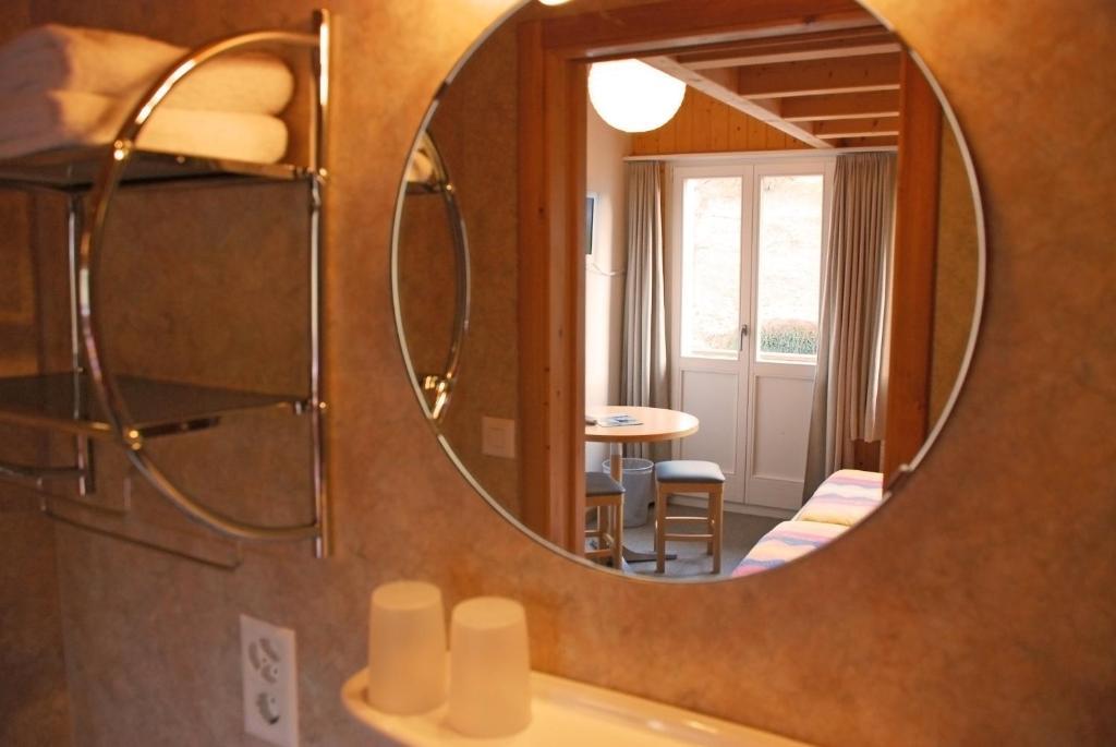Family Room (6 Adults) with Private Bathroom