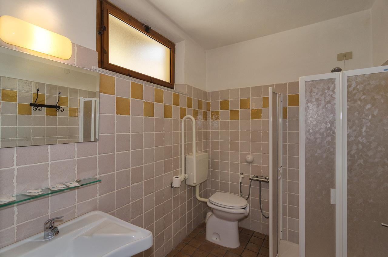Chambre Double ou Lits Jumeaux avec Salle de Bains Commune