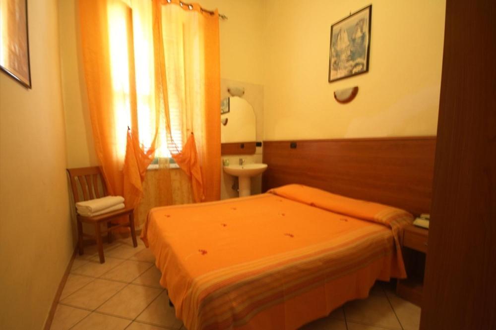 Double Room with Shared Bathroom,64909807:JPEG