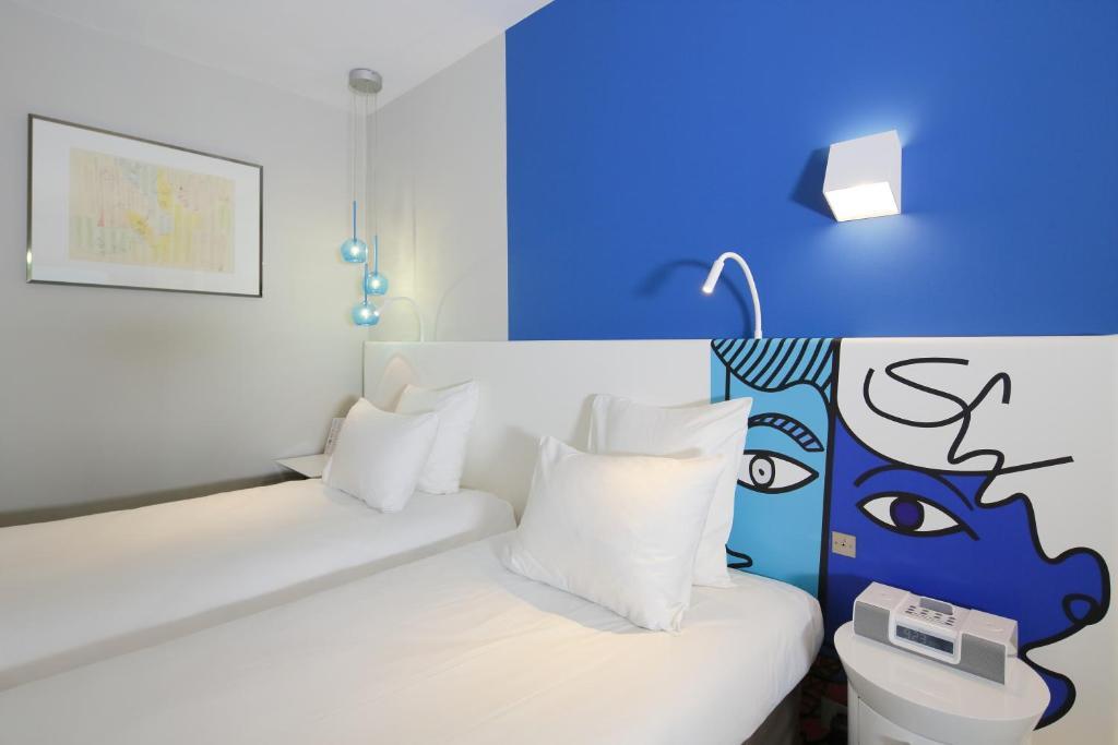 Double Room with Balcony and Sea View,64979071:JPEG