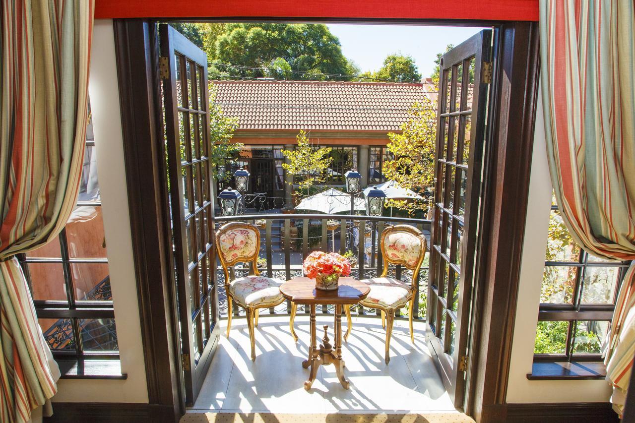 Deluxe King Suite