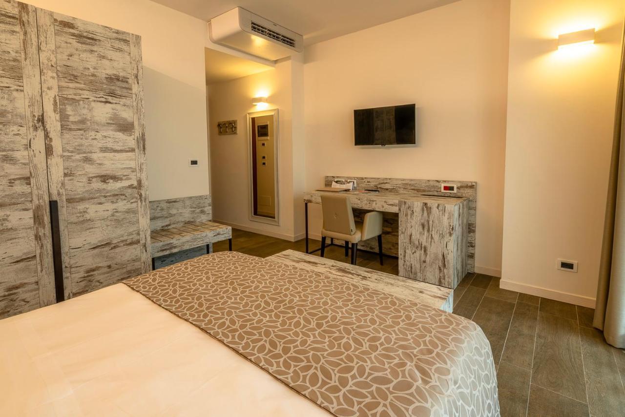 Junior Suite (2 Adults)
