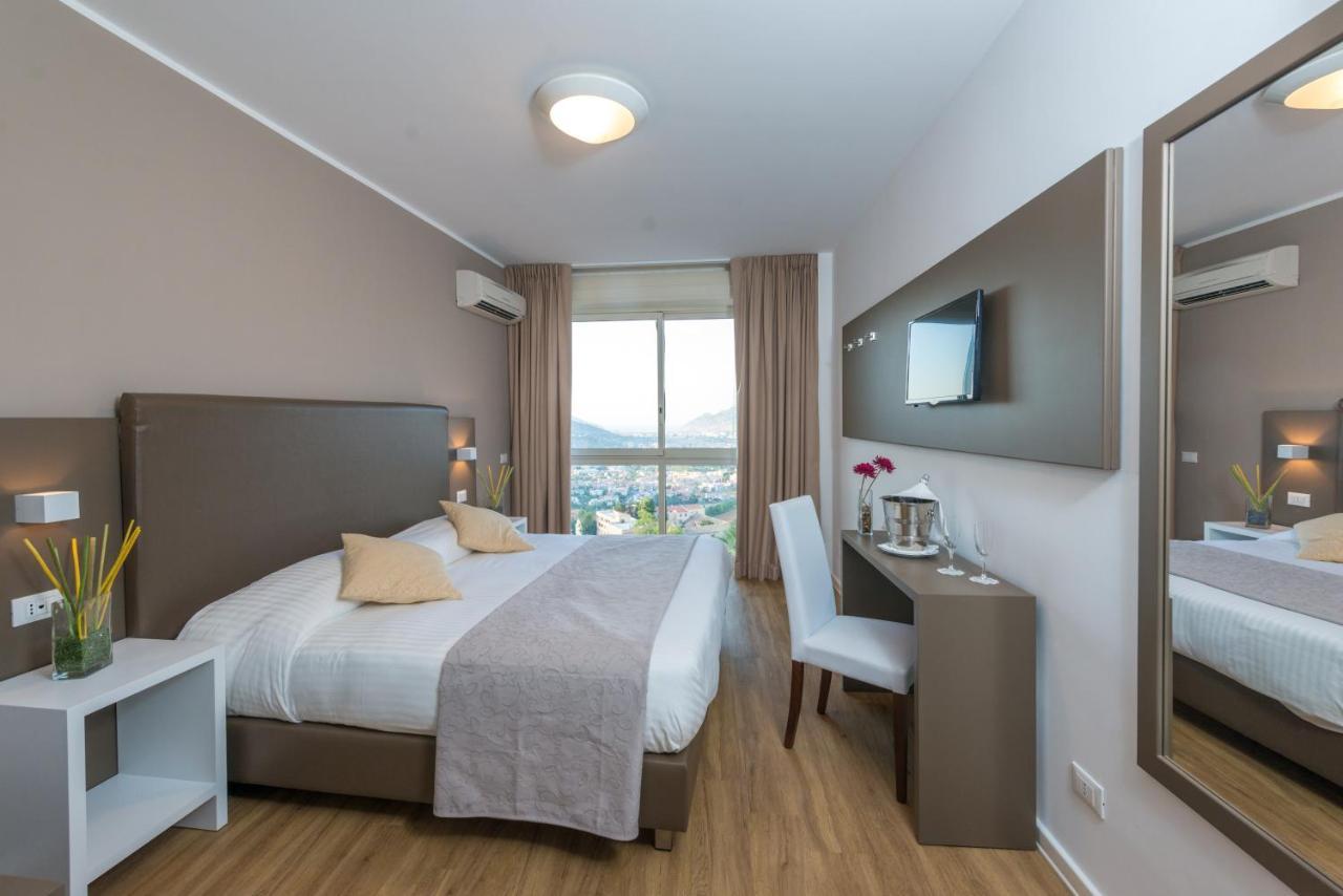 Habitación Doble con ventana y vistas
