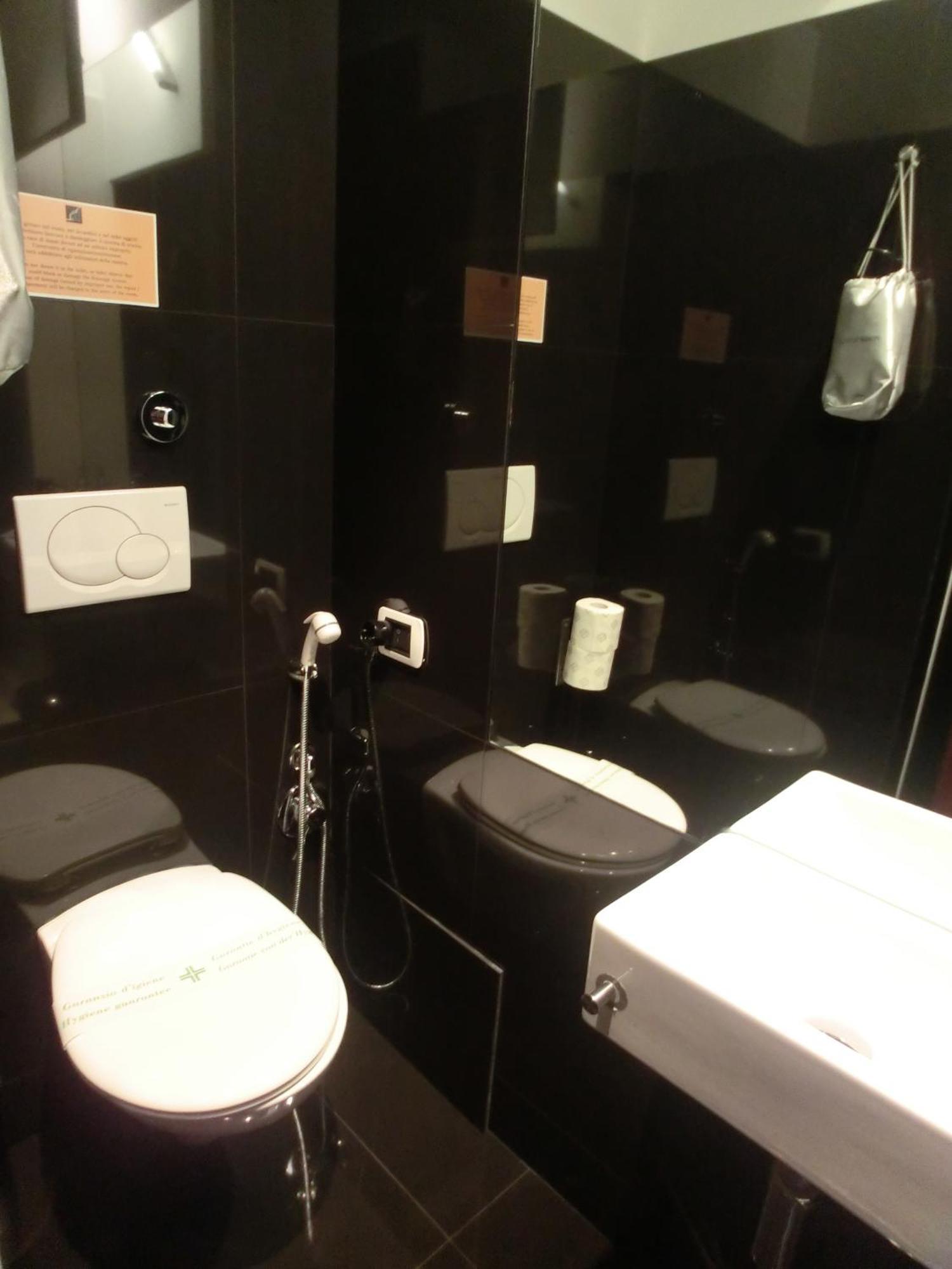 Small Single Room,1310585317:JPEG