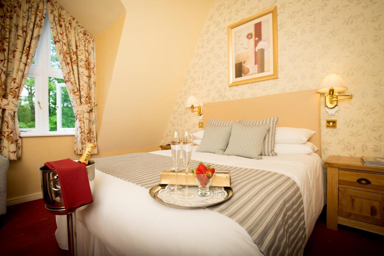 Double Room,1666026564:JPEG