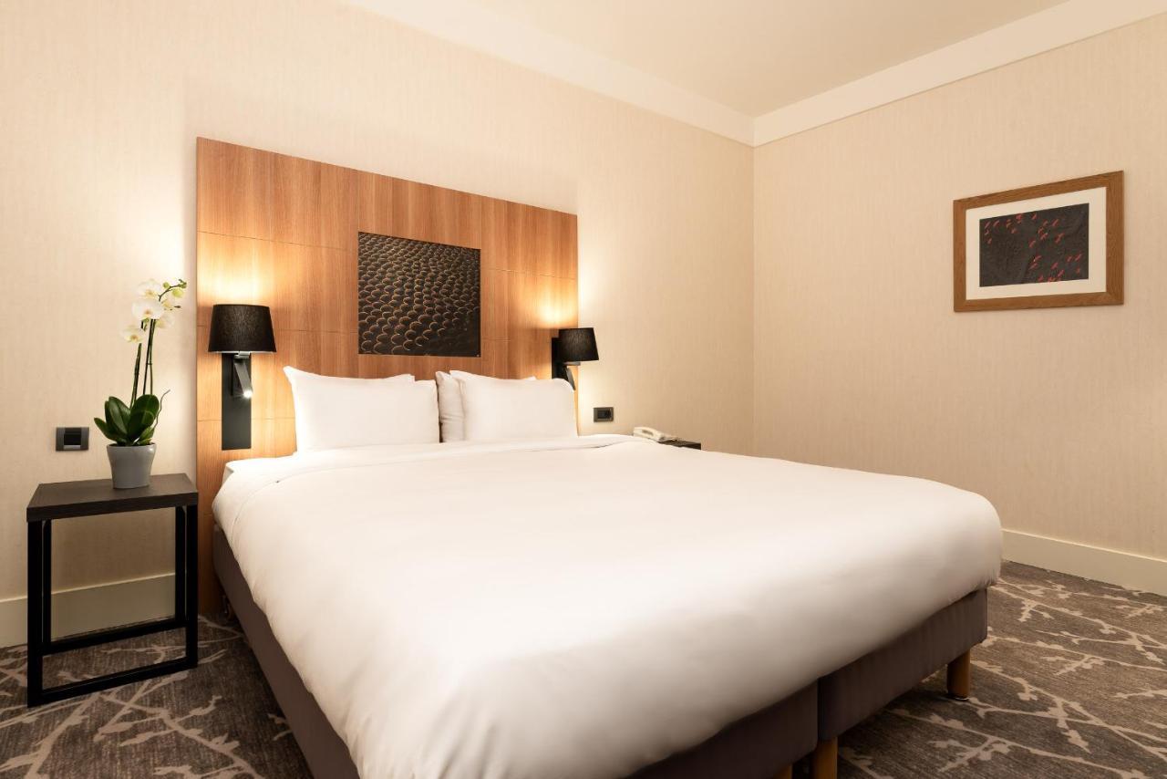 Habitación Premium con cama extragrande y sofá cama