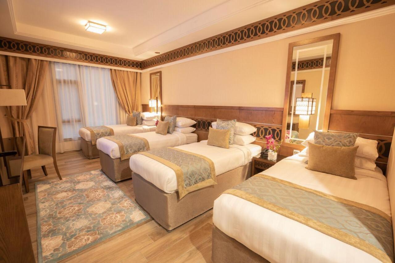 Quadruple Room,765792400:JPEG