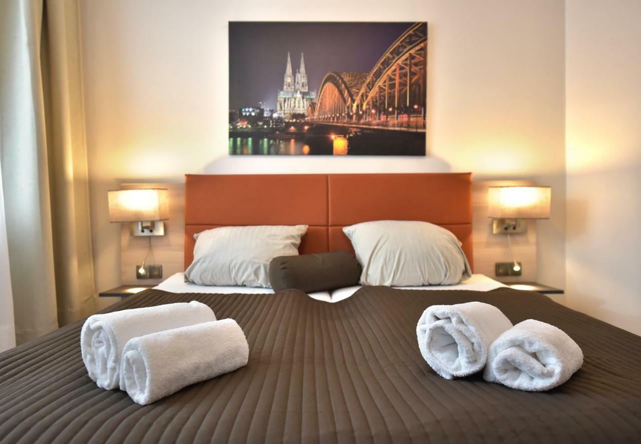 Doppel- oder Zweibettzimmer