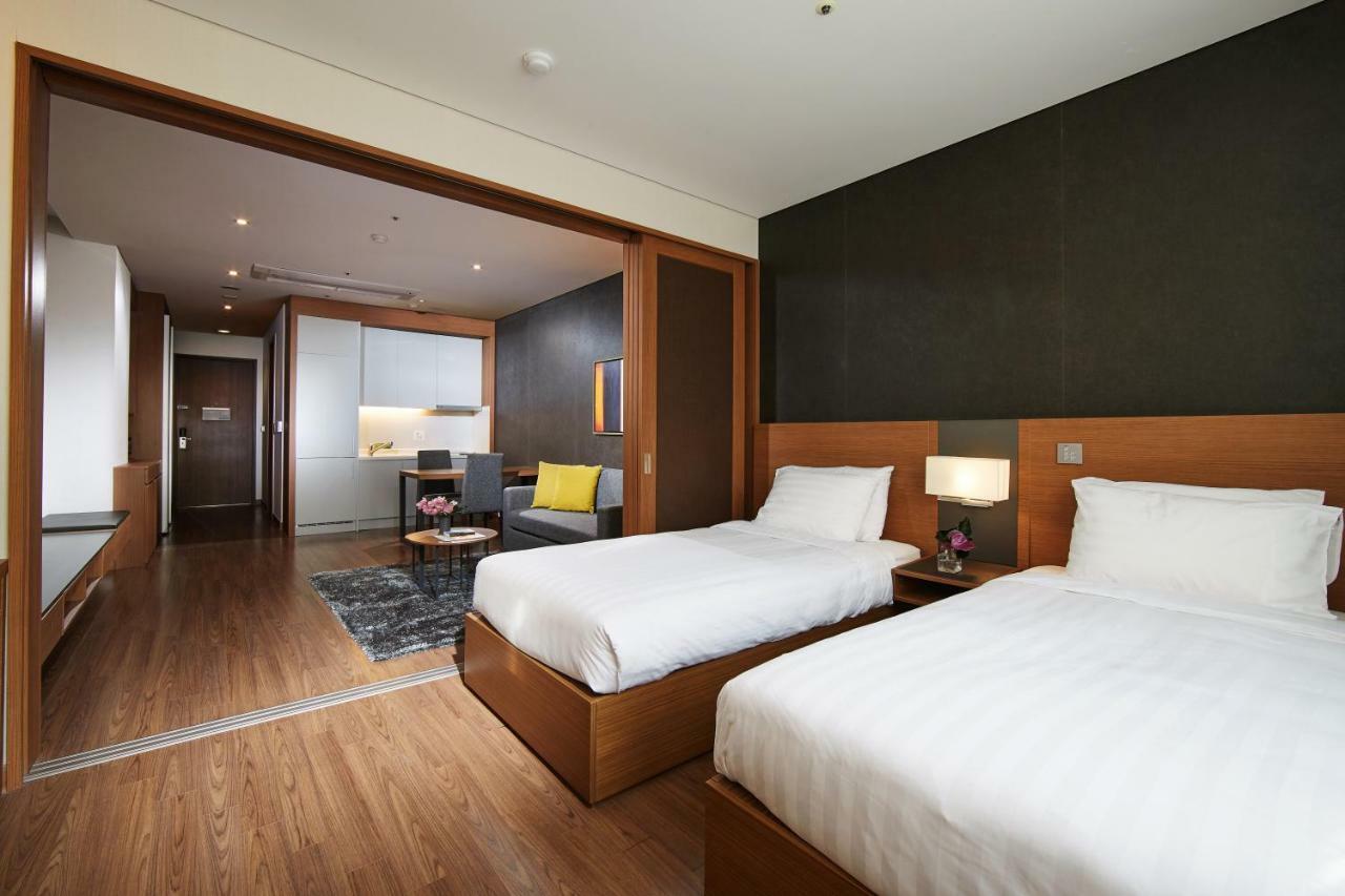 Premier Twin Room,1549836769:JPEG