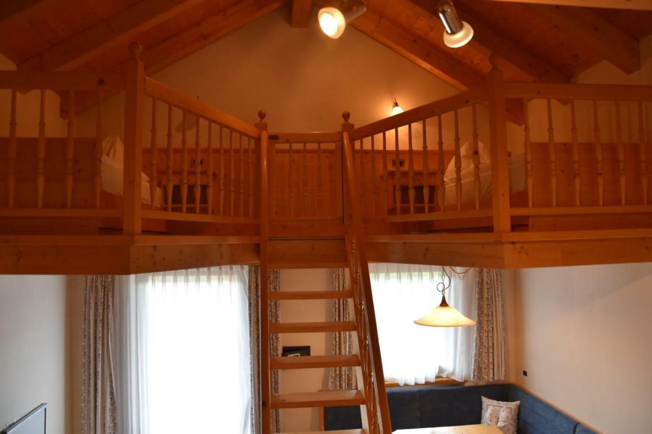 Vierbettzimmer mit Balkon