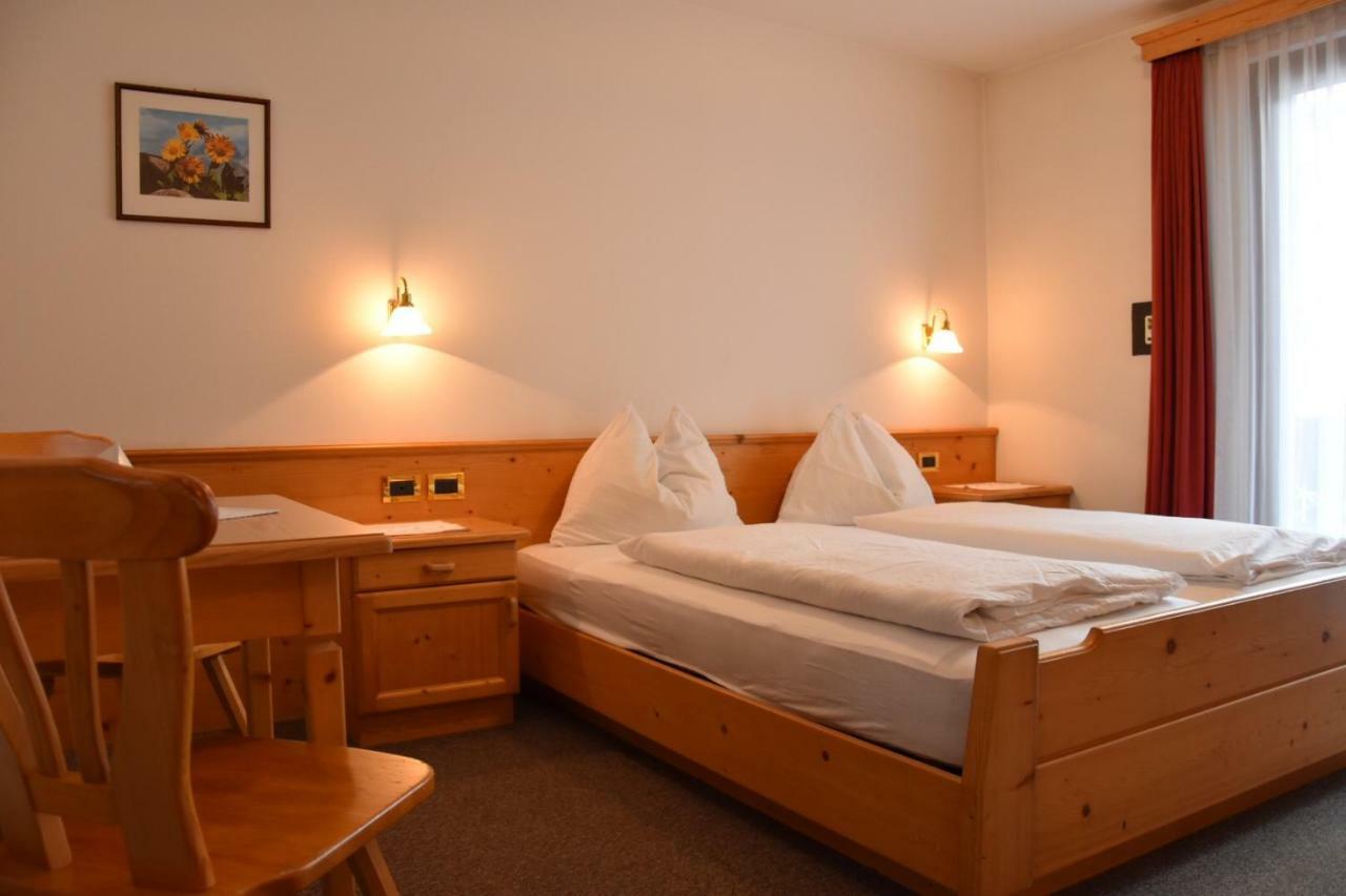 Doppelzimmer mit Balkon