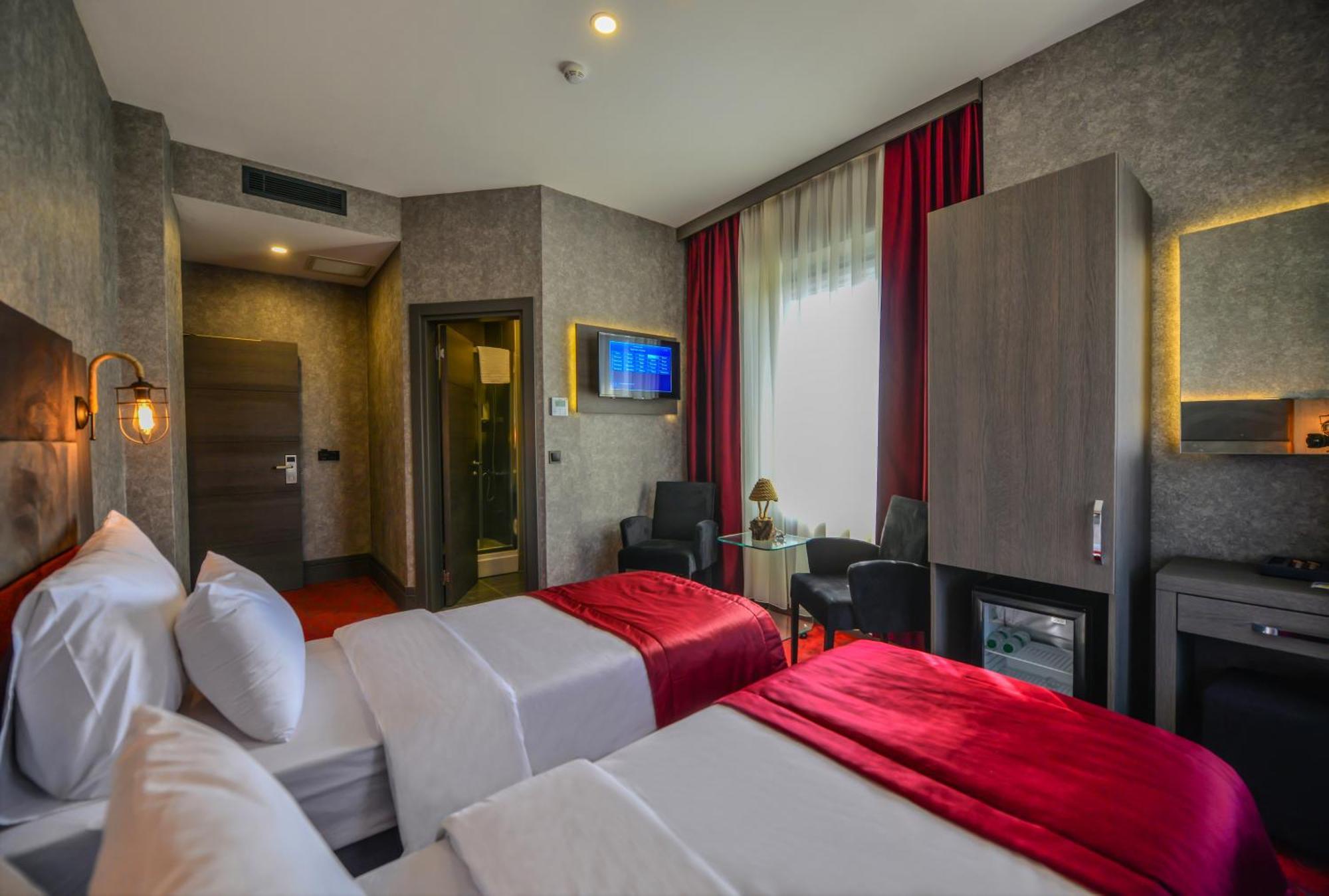 Standard Double Room,1345091285:JPEG