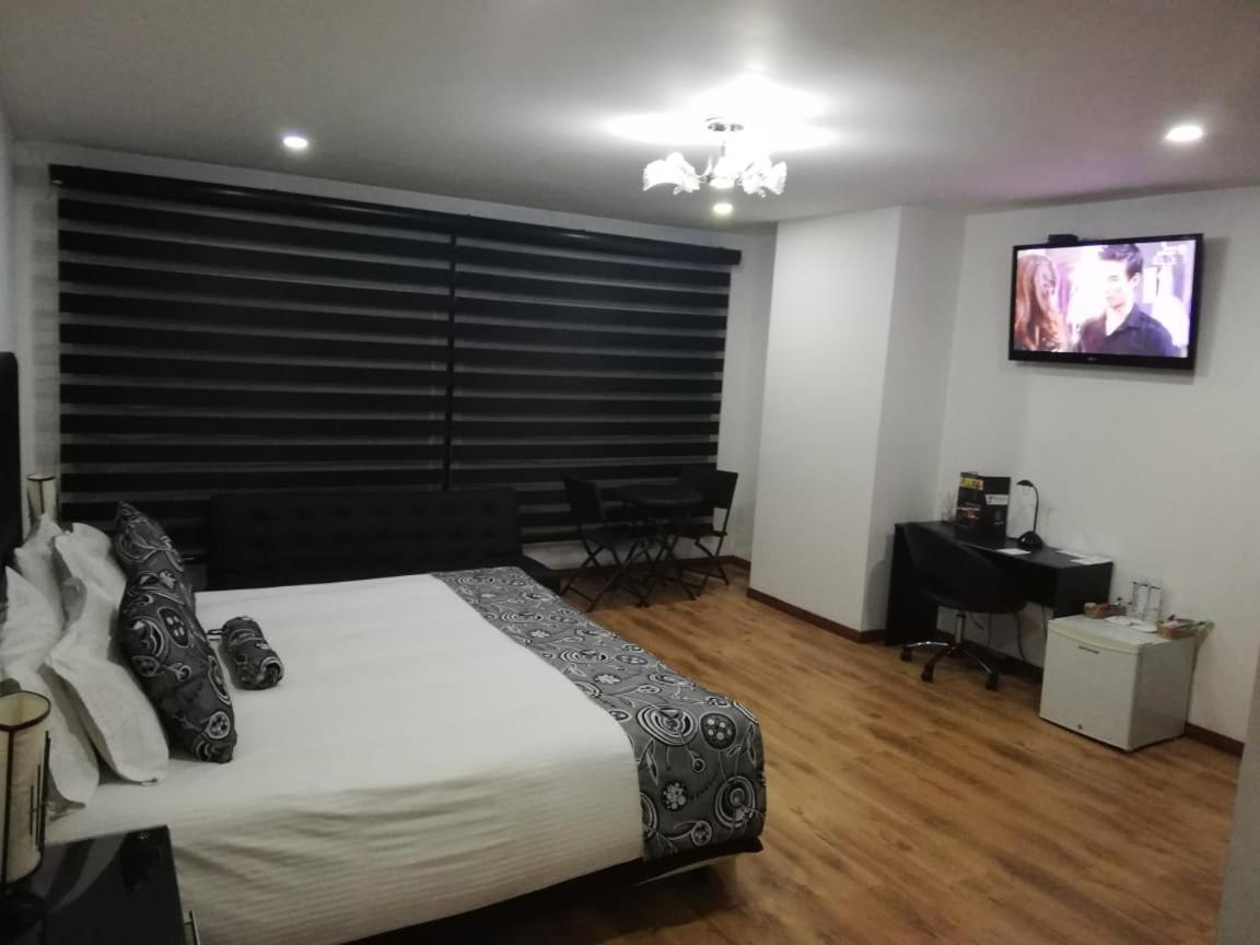Queen Suite with Sofa Bed