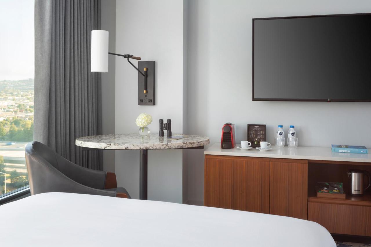 King Room with Runway View