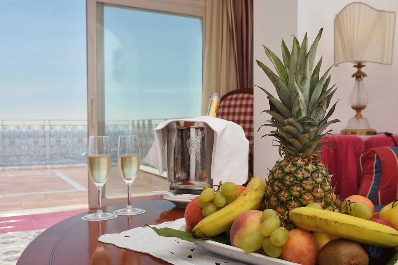 Superior Suite met een Terras en Uitzicht op Zee