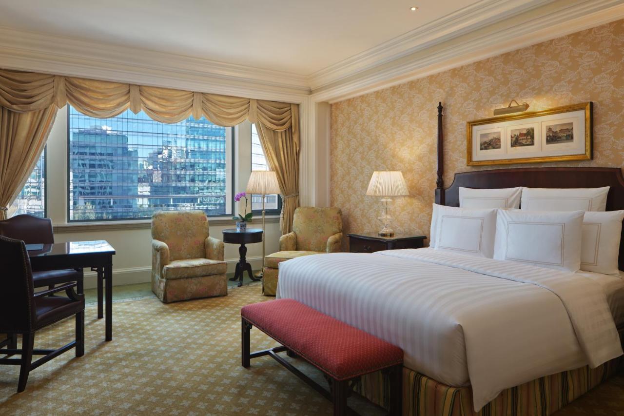 Ritz Carlton Club Room, 1 King