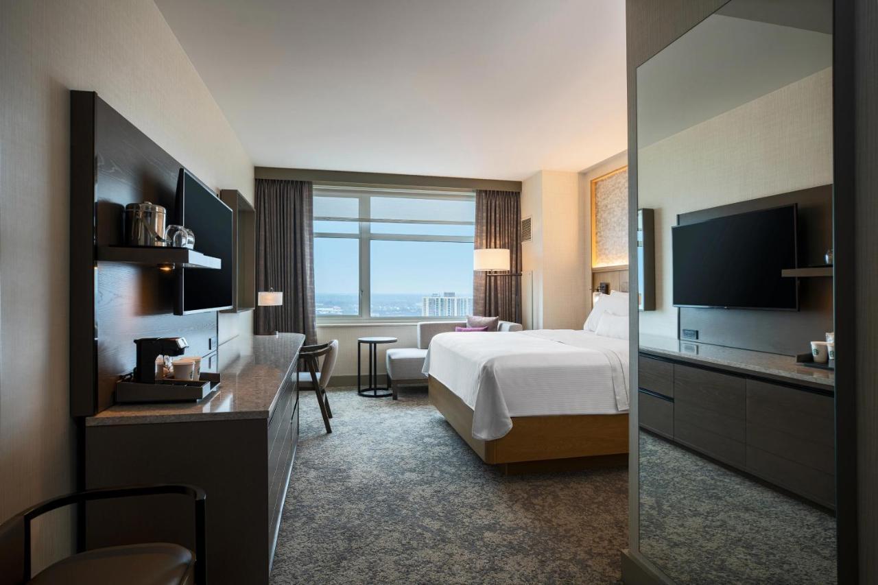 King Room - Club Level/High Floor