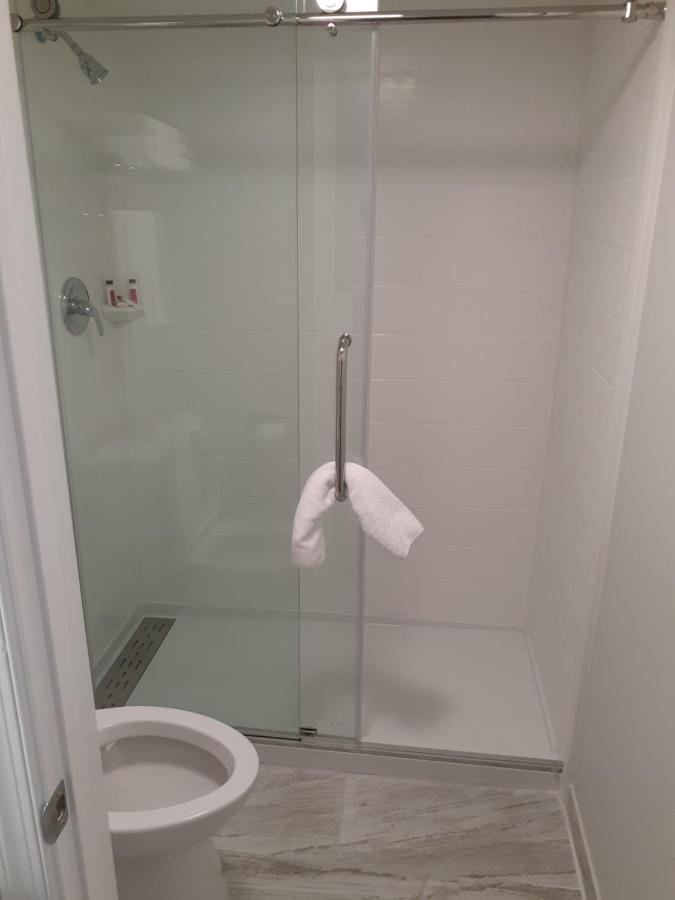 King Room - Non-Smoking,1008891760:JPEG