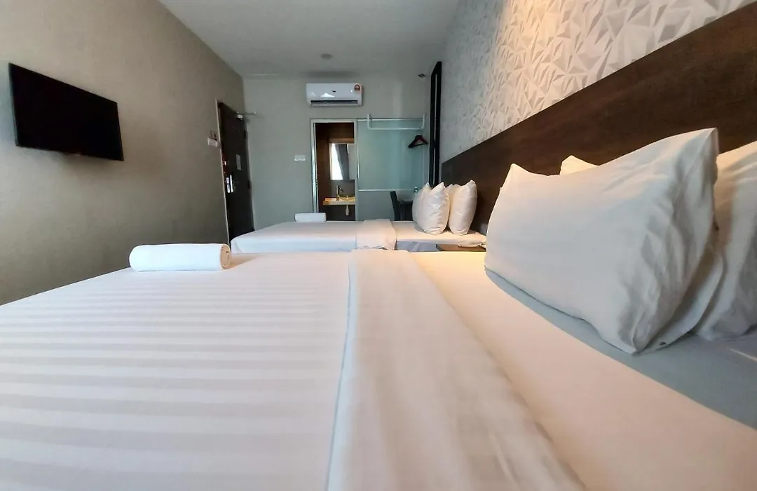 Miico Hotel @ Mount Austin-1