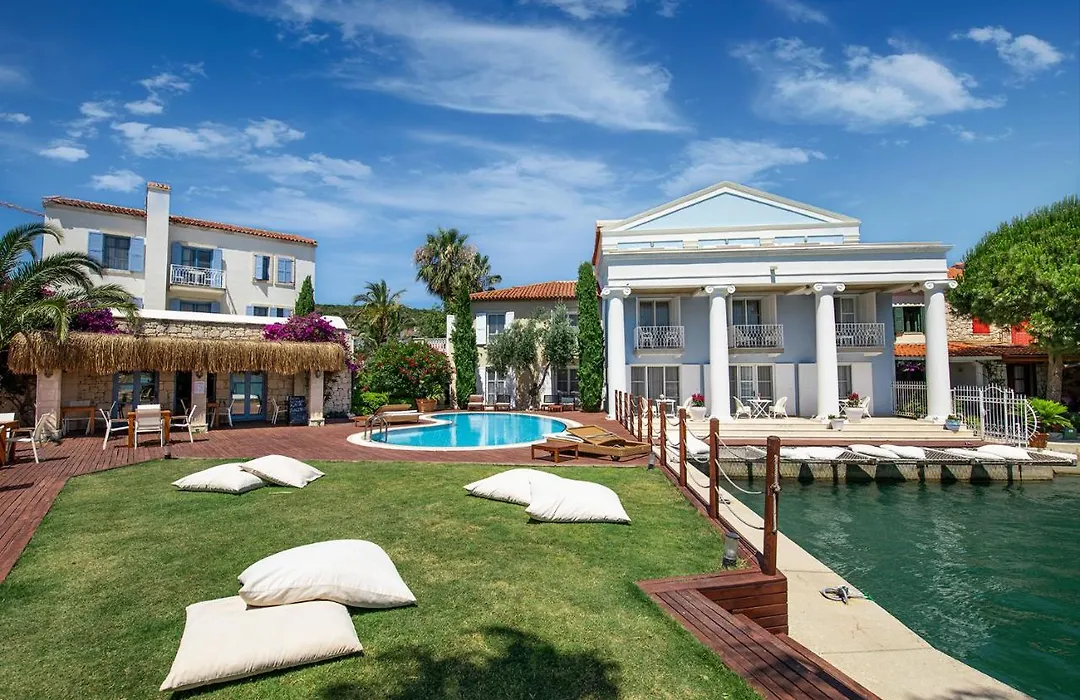 Port Alacati Hotel-1