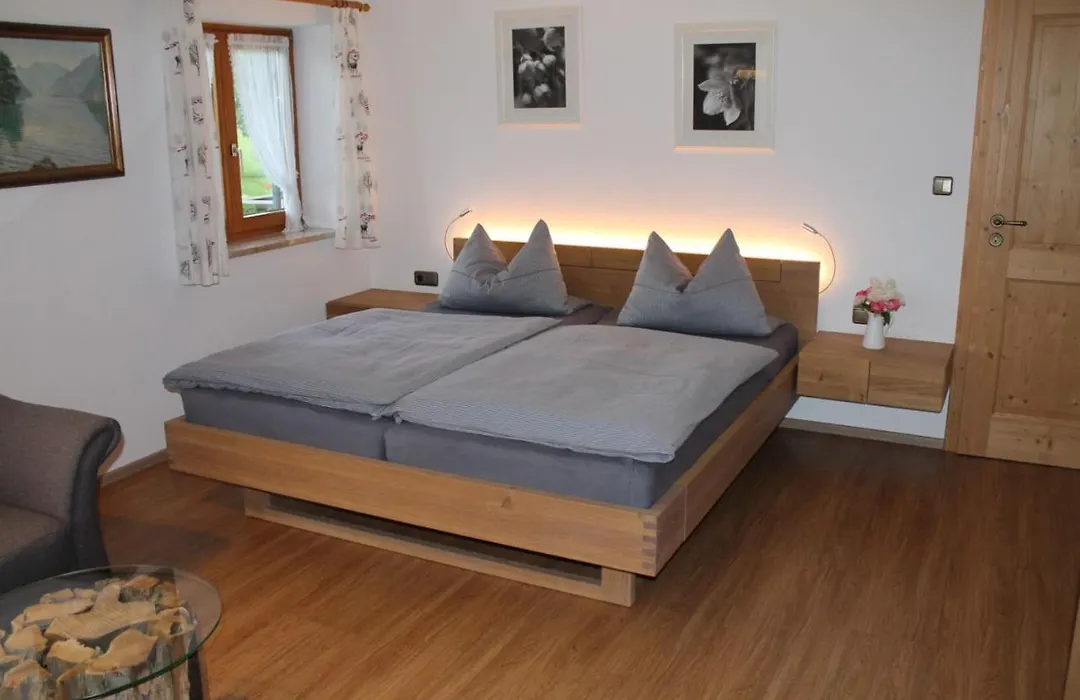 Haus Neuhausen-1