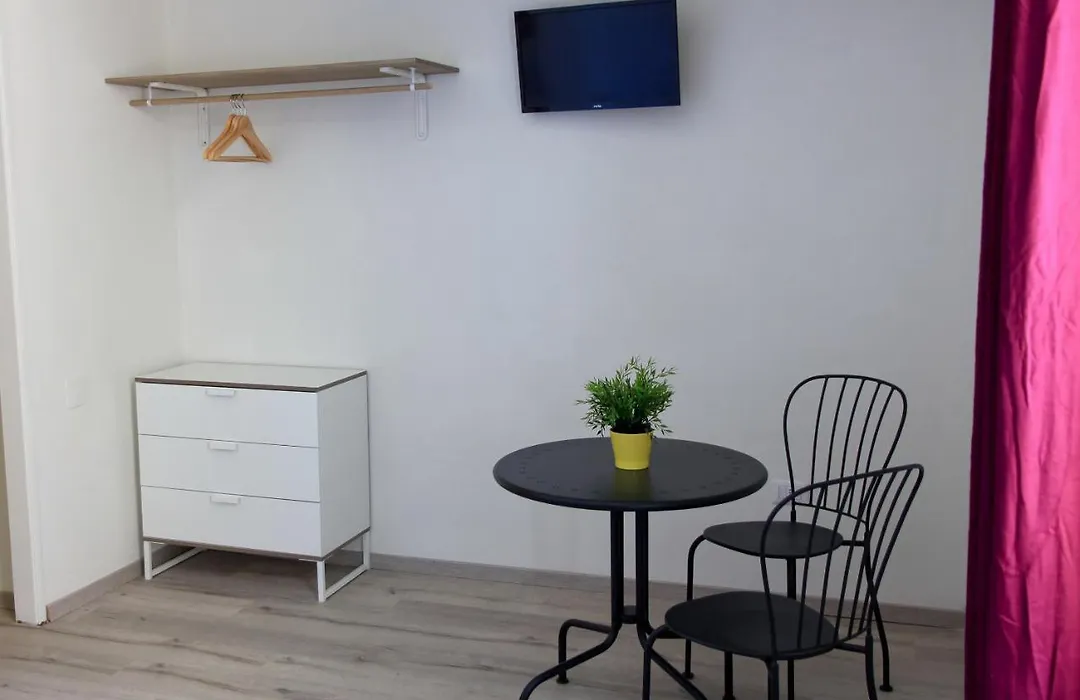 Hotel Elandra-1