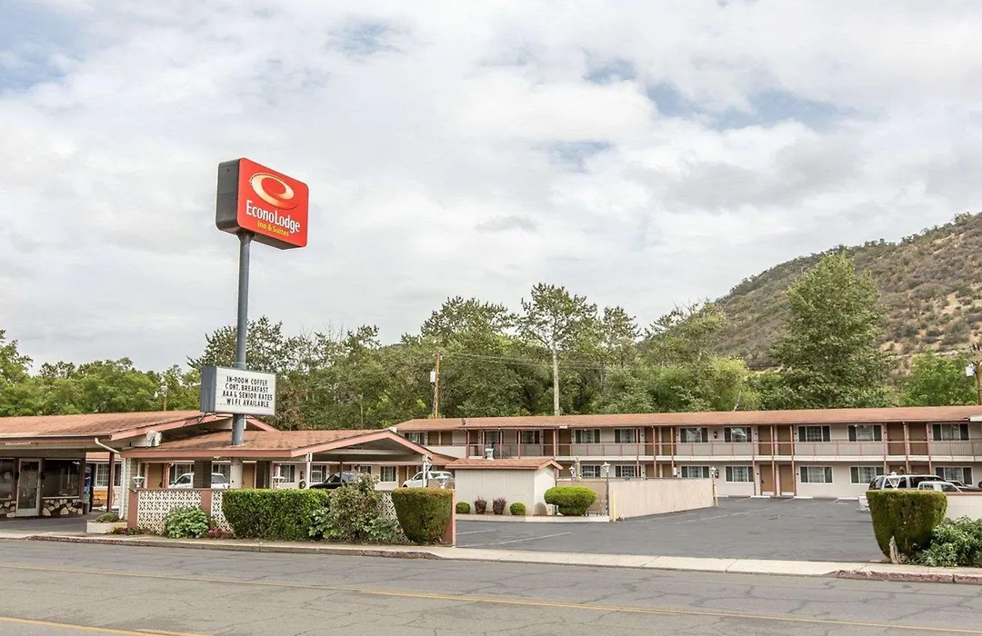 Econo Lodge Inn & Suites Yreka-1
