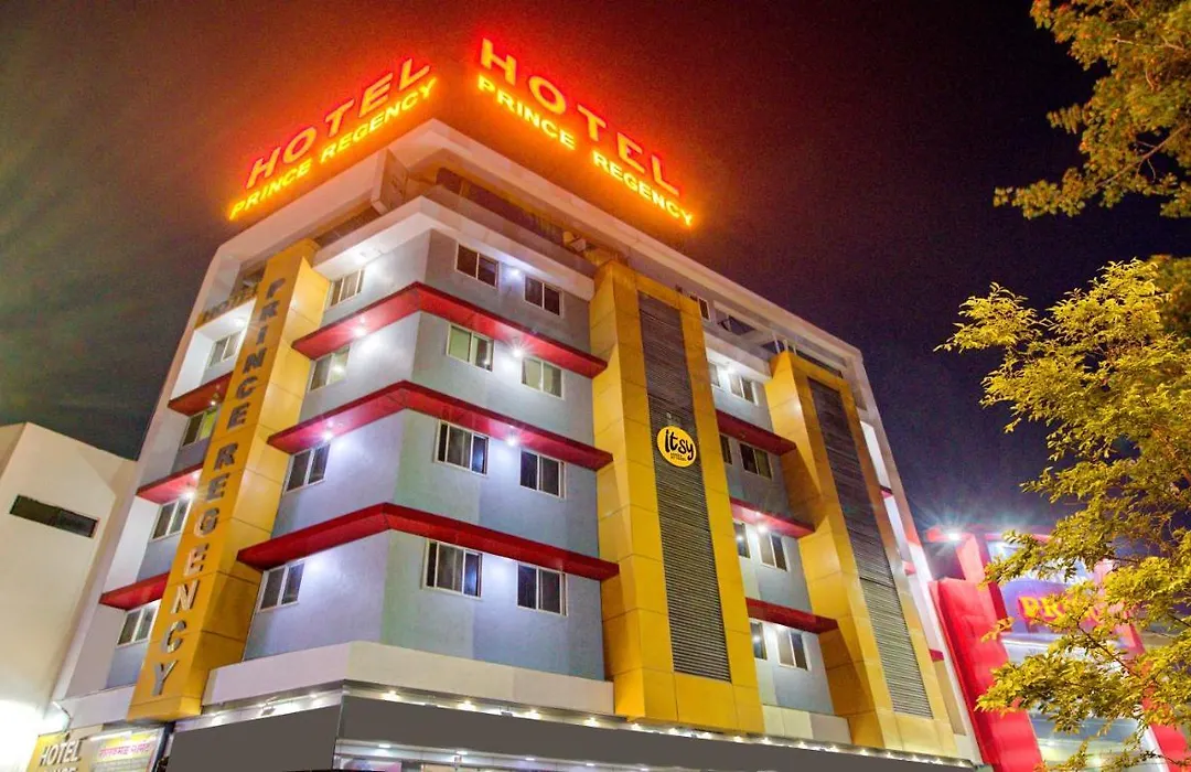 Itsy Hotels Prince Regency-1