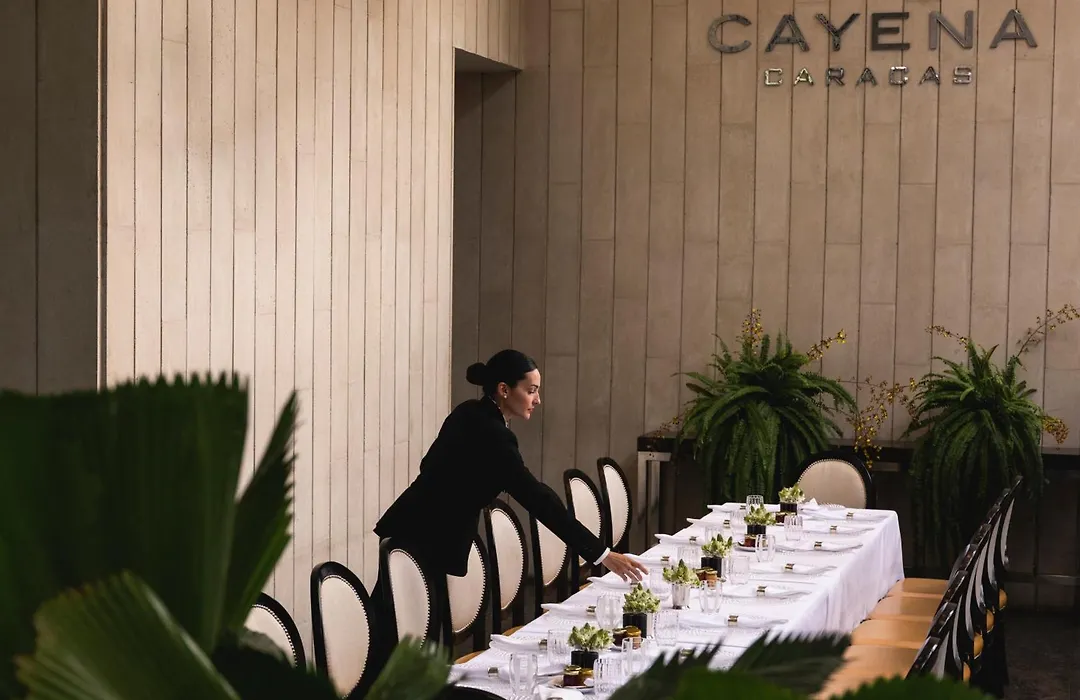 Cayena-Caracas-1