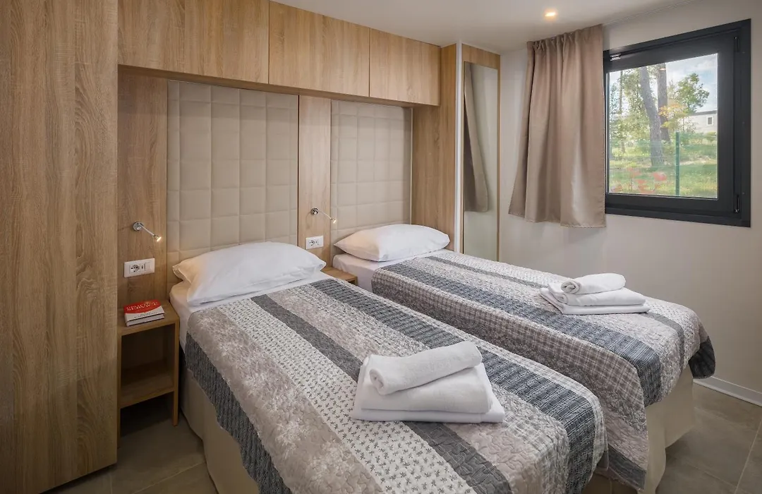Premium Camping Homes Santa Marina, Lanterna-1