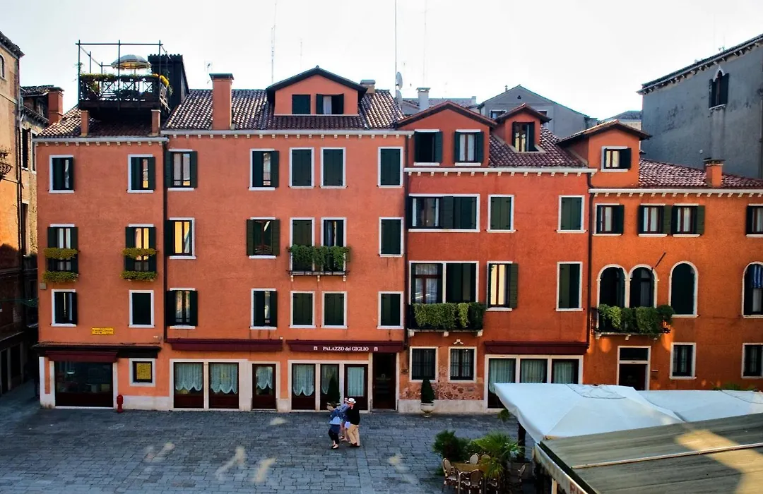 Palazzo Del Giglio-1