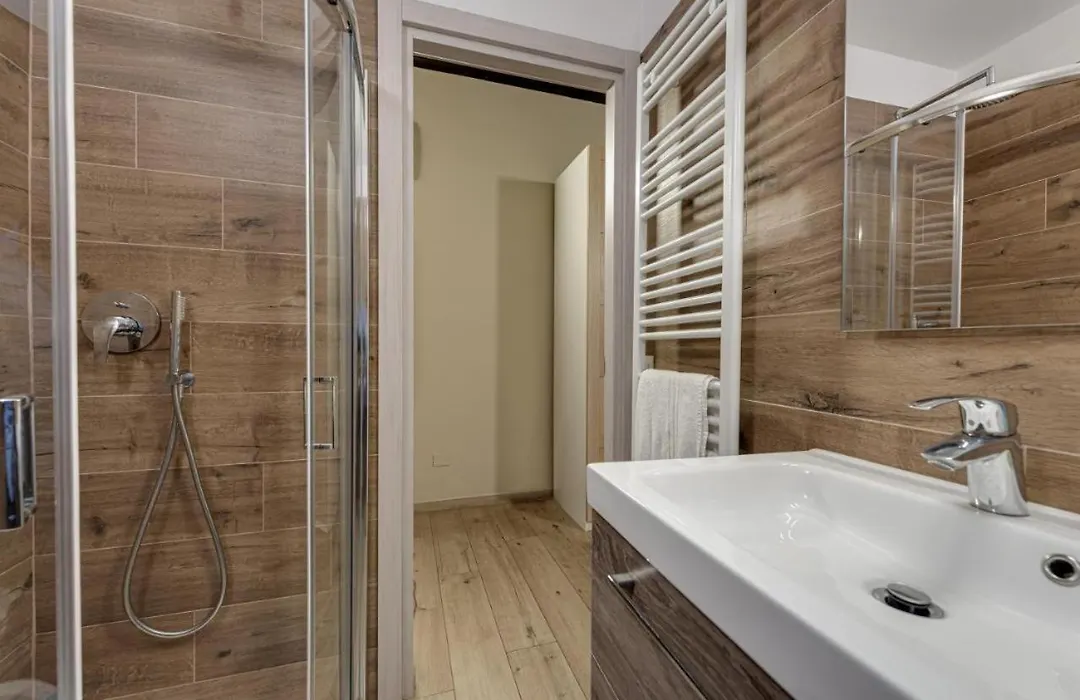 Nettuno Luxuryh - Bolognacentro Duomo Rooms And Suites-1