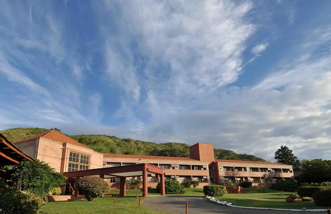 Pinares del Cerro Resort&Suites-1