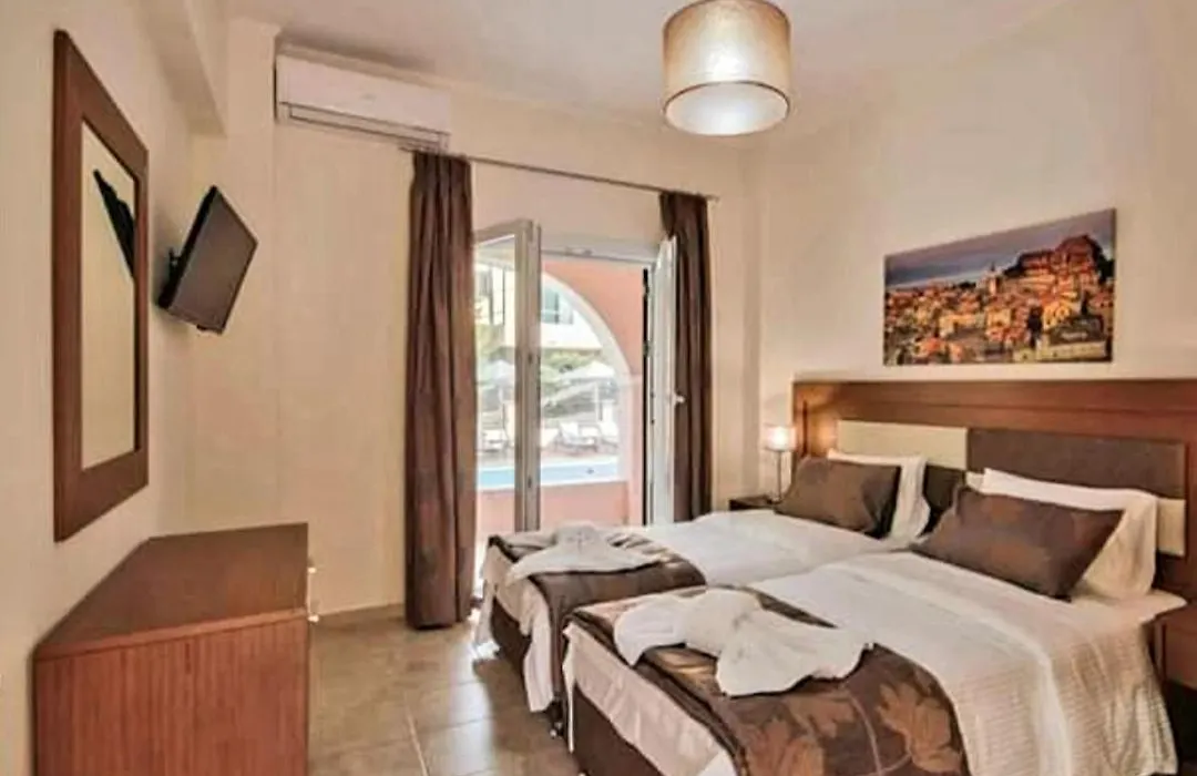 Bella De Lux Apts-1