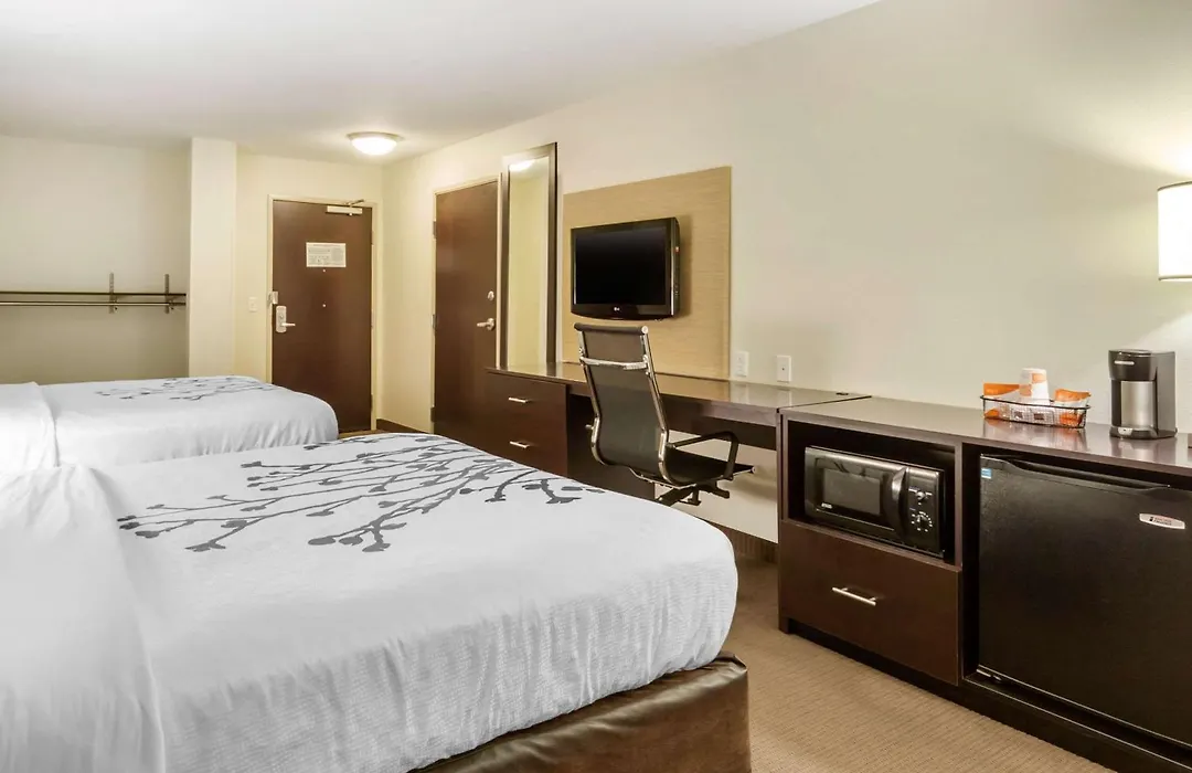 Sleep Inn & Suites Grand Forks Near Alerus Center-1