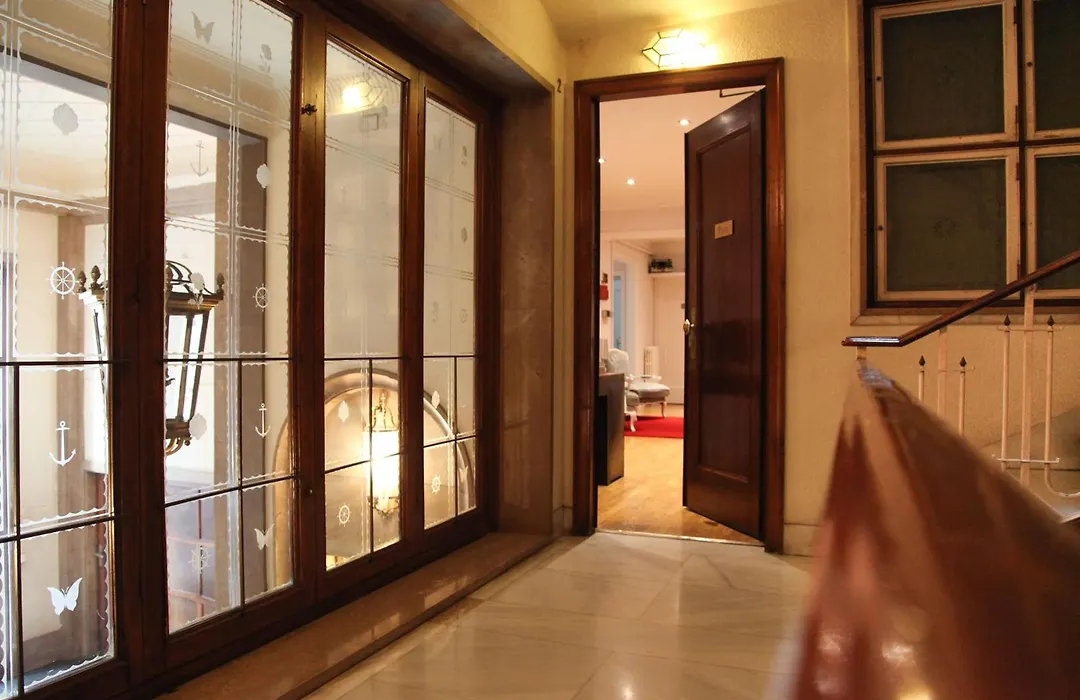 Petit Hotel-1