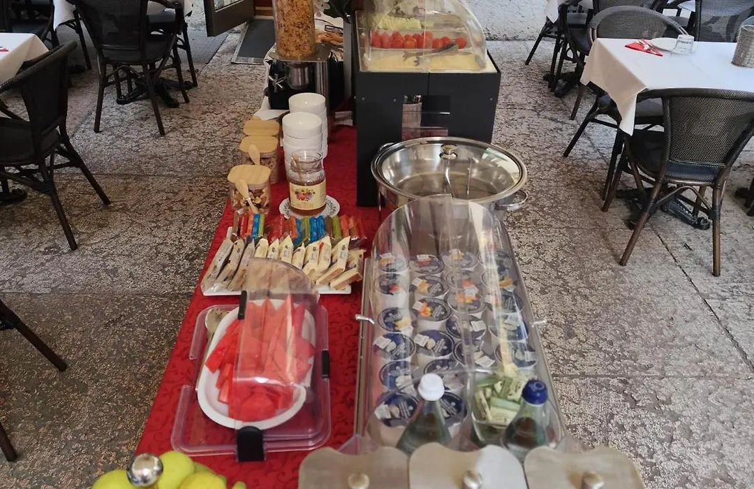 Hotel Torcolo "Residenze Del Cuore"-1