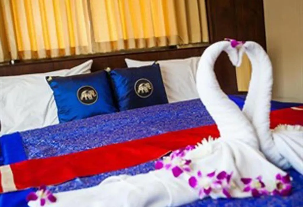 Triple Rund Place Hotel-1