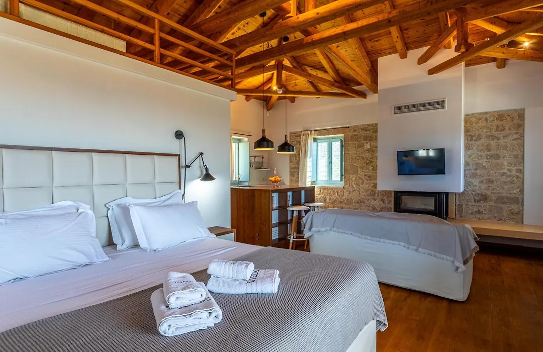 Lithos Guesthouse Kardamili-1