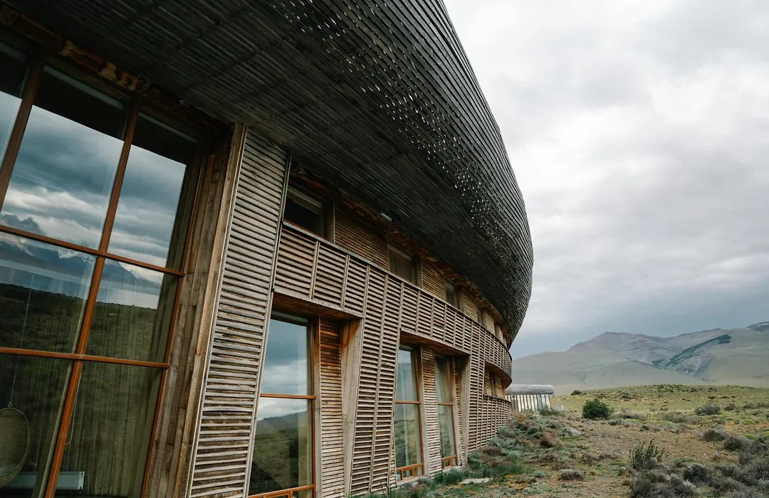 Tierra Patagonia, Beckons-1
