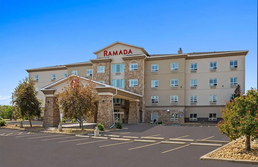 Ramada By Wyndham Drumheller Hotel & Suites-1