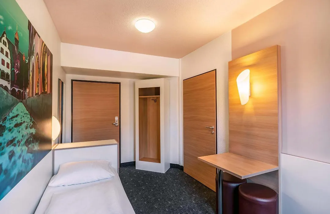 B&B Hotel Freiburg-Nord-1