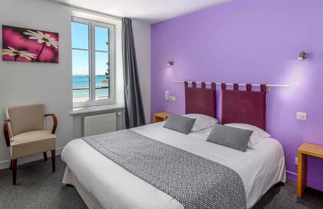 Logis Hotel Belle-Vue-1